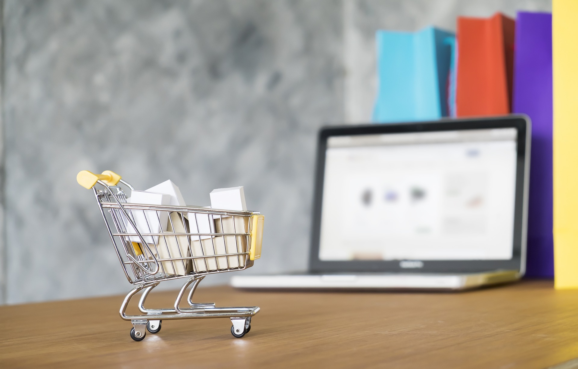 miniature-shopping-cart-7584887_1920